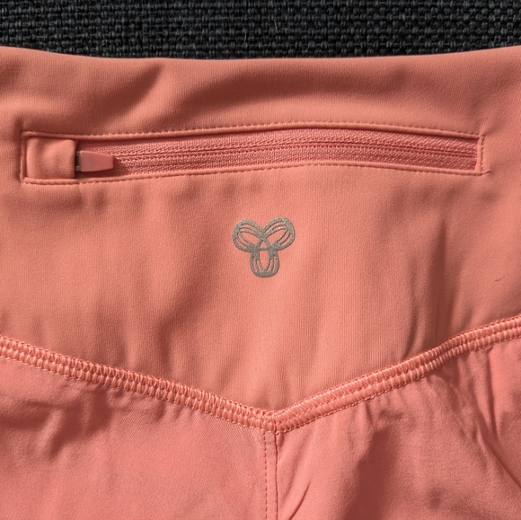 Aritzia TNA Race Short 3" - Picture 3 of 5